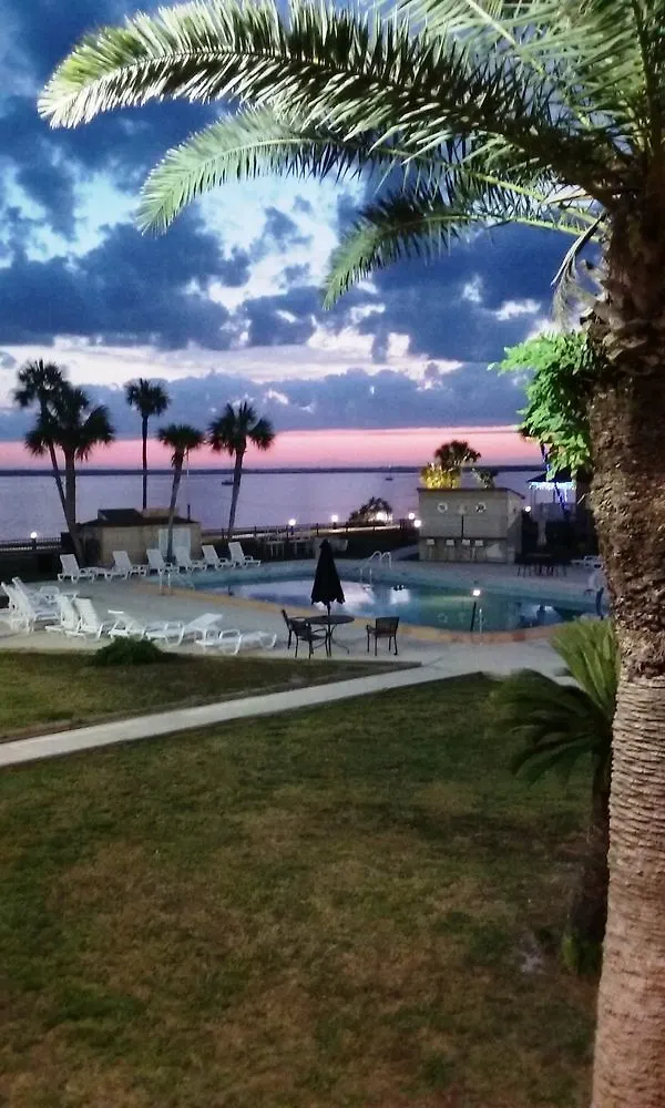 Monroe'S On The Lake Hotel & Banquet Hall Sanford